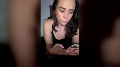 yourgoodgirl0 online show from March 11, 2:05 am