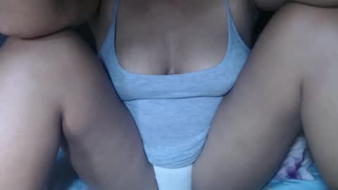 yourhotboobies23 online show from January 28, 12:22 pm