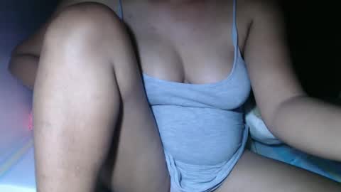 yourhotboobies23 online show from January 7, 12:20 pm
