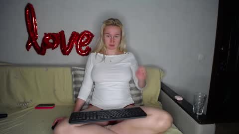 Iamyourdream online show from March 8, 7:18 pm