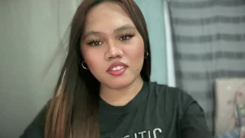 yourhotgirl_lyn online show from July 3, 11:49 am