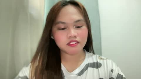 yourhotgirl_lyn online show from July 30, 3:18 am