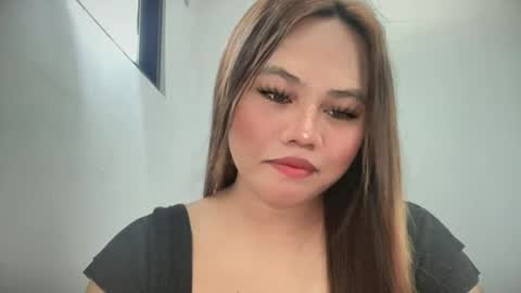 yourhotgirl_lyn online show from June 12, 5:26 am