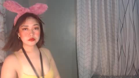 yourhotyash_ online show from April 6, 12:17 pm