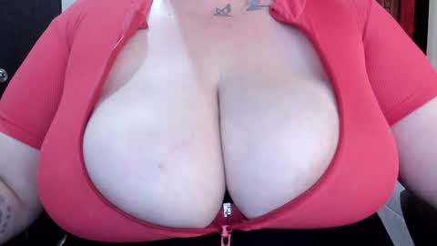 Snapshot of yourmila_ac chatting on February 2, 7:52 am Milla 3 online show from February 2, 7:52 am