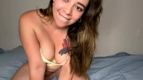 Your Neighbor Camilla online show from July 28, 7:17 am