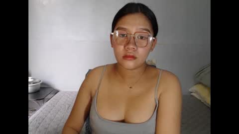 yoursexy_reb online show from February 3, 4:32 am