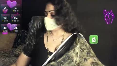 Snapshot of yourss_preethy chatting on September 15, 1:25 am preethy online show from September 15, 1:25 am