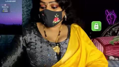 Snapshot of yourss_preethy chatting on January 21, 9:57 am preethy online show from January 21, 9:57 am