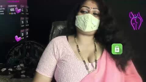 Snapshot of yourss_preethy chatting on October 19, 5:15 pm preethy online show from October 19, 5:15 pm