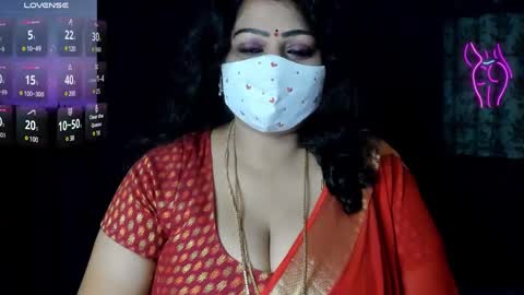 Snapshot of yourss_preethy chatting on December 24, 9:28 am preethy online show from December 24, 9:28 am