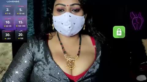 Snapshot of yourss_preethy chatting on January 6, 4:44 pm preethy online show from January 6, 4:44 pm