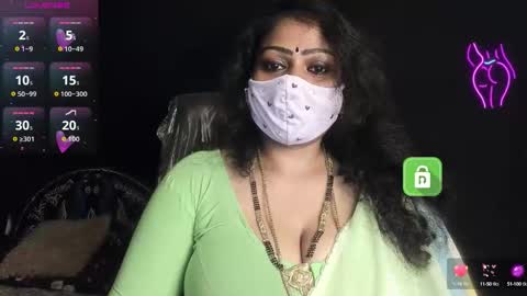 Snapshot of yourss_preethy chatting on October 14, 7:33 am preethy online show from October 14, 7:33 am