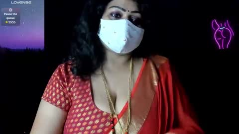 Snapshot of yourss_preethy chatting on December 24, 10:17 pm preethy online show from December 24, 10:17 pm