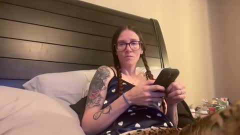 Snapshot of yourstrulylivy chatting on December 31, 3:45 am yourstrulylivy online show from December 31, 3:45 am