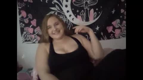 Snapshot of yourthickgingergoddess chatting on December 27, 6:31 pm yourthickgingergoddess online show from December 27, 6:31 pm