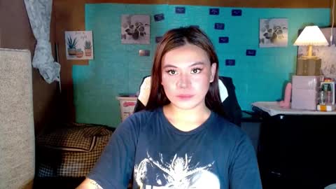 Snapshot of yourwensweet_69x chatting on November 1, 5:00 am yourwensweet_69x online show from November 1, 5:00 am