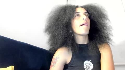 elizabeth  ju   online show from February 3, 11:15 pm