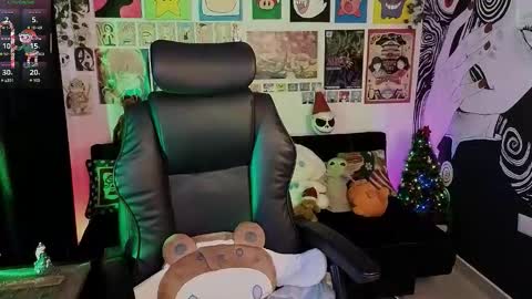    rawr   Anne Independent model      online show from December 19, 10:24 pm