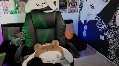    rawr   Anne Independent model      online show from September 12, 10:06 pm