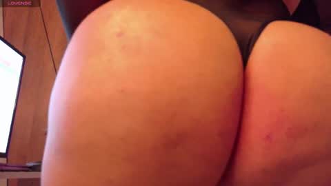 Yuki online show from February 7, 4:38 am