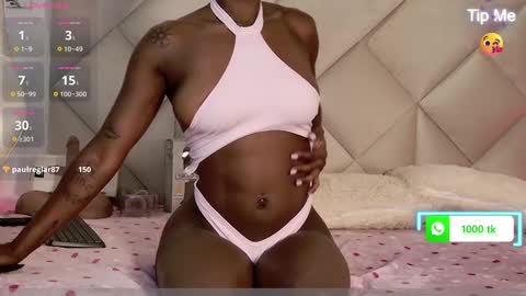 Snapshot of yuliana_milleer chatting on October 8, 8:35 pm Yuliana online show from October 8, 8:35 pm