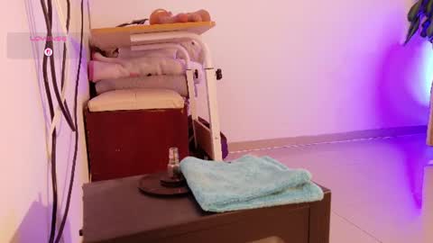 yuliethpetite online show from July 13, 11:22 am
