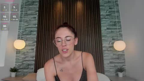 Snapshot of yulievans chatting on October 14, 7:38 pm yulievans online show from October 14, 7:38 pm