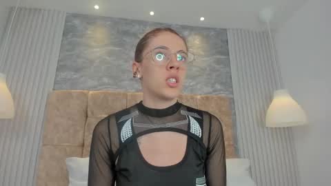 Snapshot of yulievans chatting on September 27, 7:10 pm yulievans online show from September 27, 7:10 pm