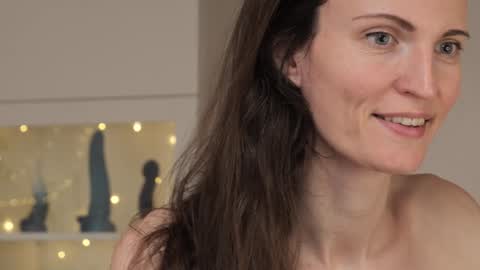 yulla dao online show from January 30, 10:50 am