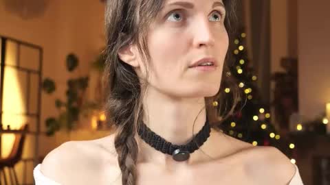 yulla dao online show from January 8, 5:28 pm