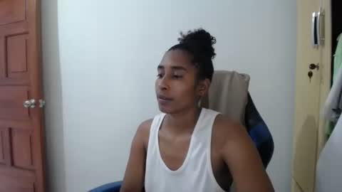 yumchocolate777 online show from March 22, 8:59 pm