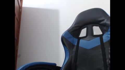 yumchocolate777 online show from April 21, 5:14 am