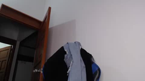 yumchocolate777 online show from April 24, 7:44 am