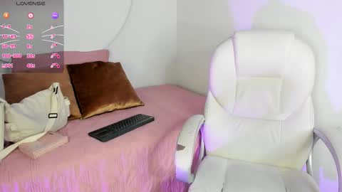 YUMEKO  online show from November 14, 12:16 pm