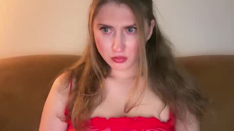 Snapshot of yumiandwolf chatting on September 10, 1:38 am yumiandwolf online show from September 10, 1:38 am