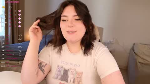 YumemiyaYumi online show from May 31, 3:01 am