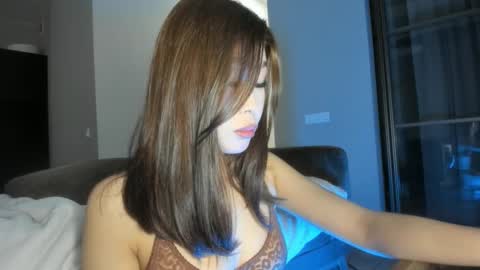 Yumi online show from February 18, 4:37 am