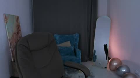 Cindey online show from June 25, 5:12 am
