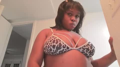 yummycookiie online show from May 24, 2:21 am