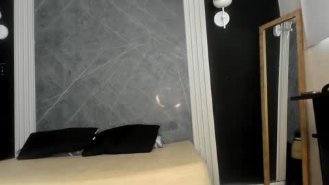 Snapshot of yummyduo chatting on December 29, 12:01 pm Yummyduo online show from December 29, 12:01 pm