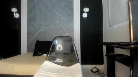 Snapshot of yummyduo chatting on December 24, 12:00 pm Yummyduo online show from December 24, 12:00 pm