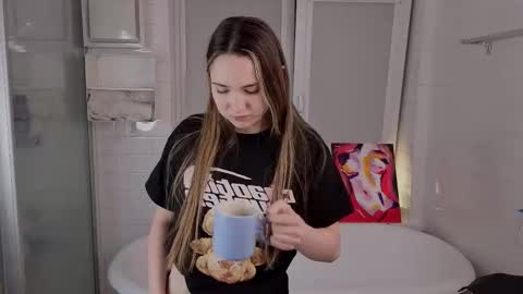 Emily online show from February 24, 6:28 pm