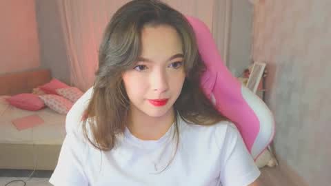 Snapshot of yuna_sunshy chatting on October 16, 11:51 pm Yuna online show from October 16, 11:51 pm