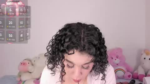 yunahott_ online show from June 5, 6:52 am