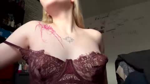 yunarosee online show from March 15, 3:25 pm