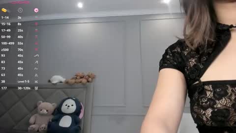 yunleah online show from November 9, 1:45 am