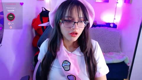 Snapshot of yuny_haruno chatting on October 2, 2:11 pm Haruno online show from October 2, 2:11 pm