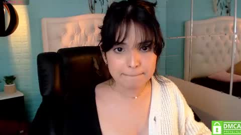 Y U R I online show from July 21, 12:28 pm