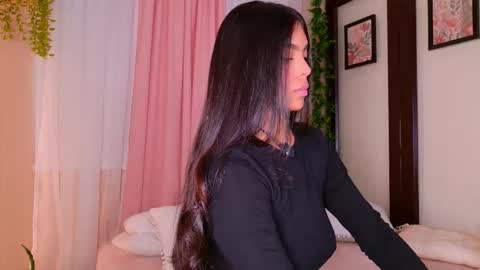   online show from November 24, 9:39 pm